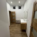 V Apartment *