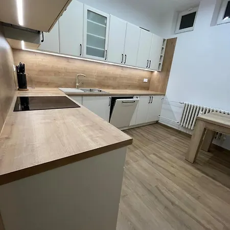 V Διαμέρισμα *